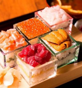 肉天ぷら、寿司、刺身などの和食とともに厳選地酒が楽しめる「酒と肉天ぷら 勝天-KYOTO GATTEN- 先斗町本店」にてランチ提供している【升寿司】の写真